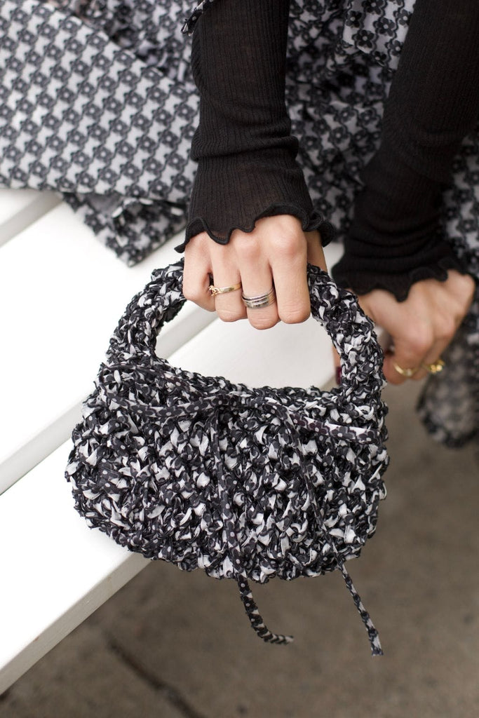 Eliza Faulkner Designs Inc. Bags Crochet Bag Daisy Black and White